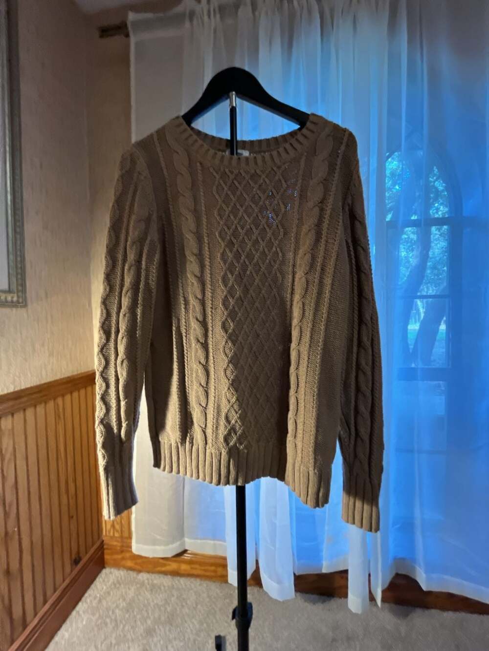 Old Navy Cable Knit Sweater – Camel